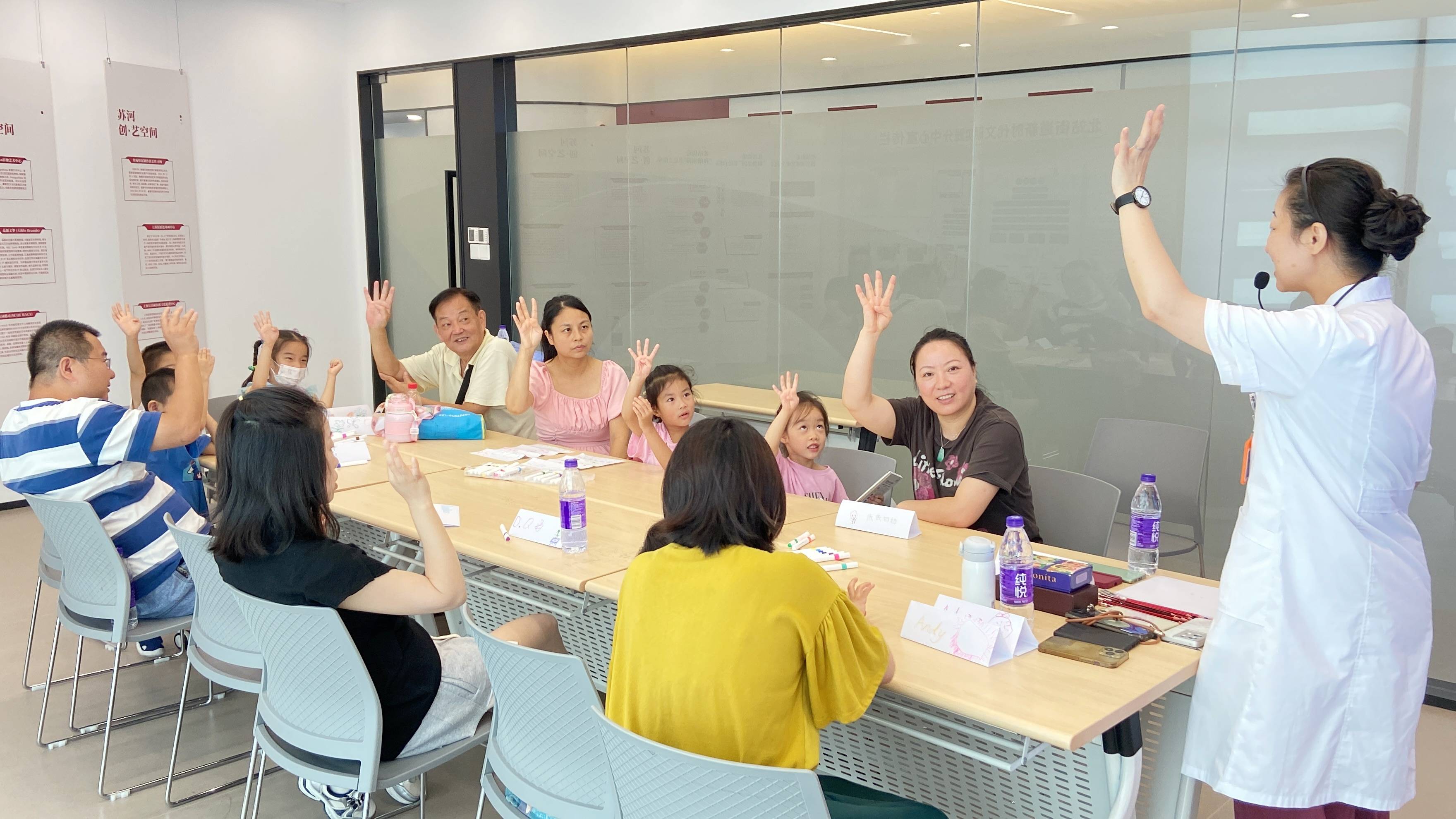 买球的app上海六一儿童医院举办“游戏力—快乐学习超能力”亲子家庭活动助力孩子全面发展!(图5) 买球的app上海六一儿童医院举办“游戏力—快乐学习超能力”亲子家庭活动助力孩子全面发展!(图5)