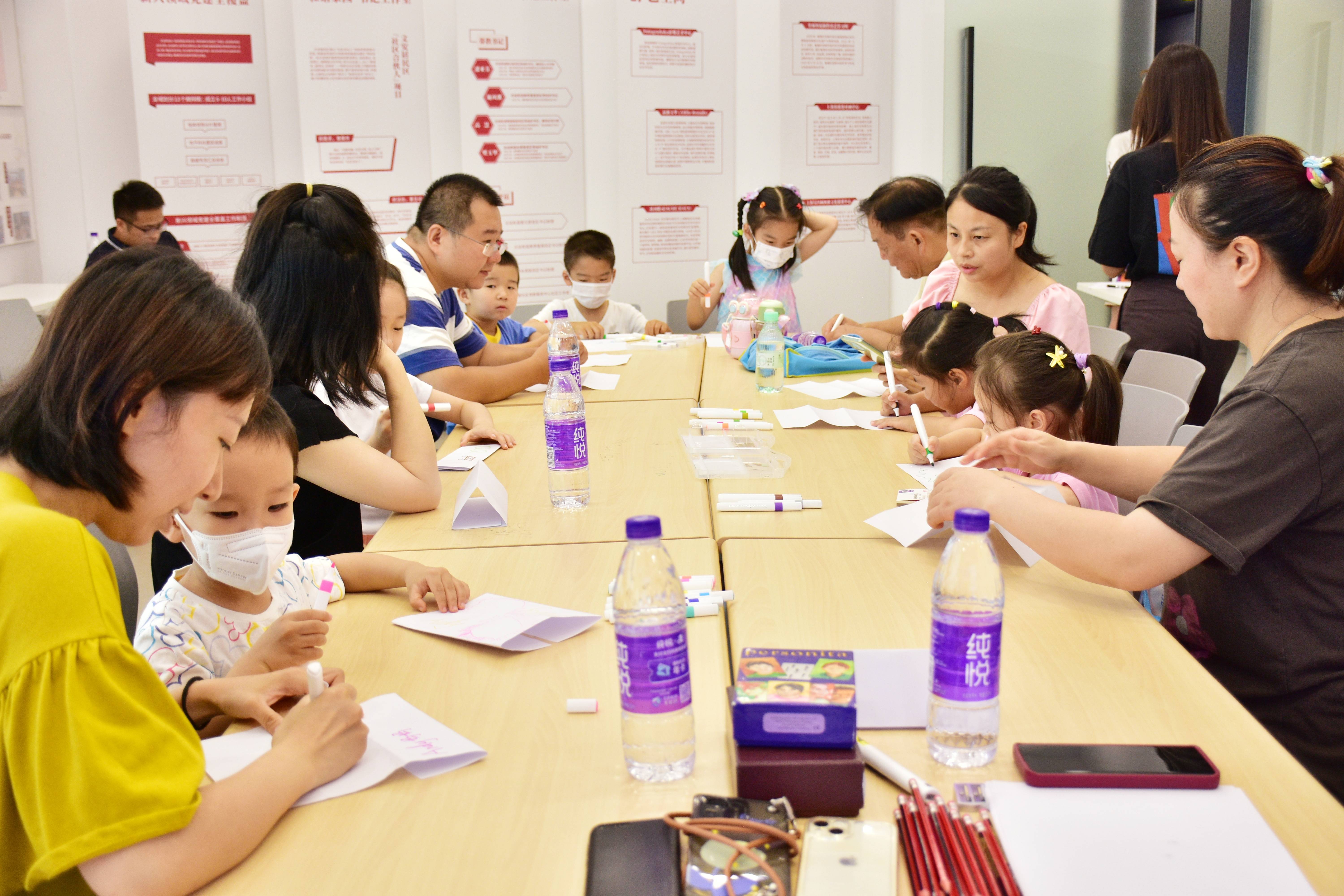 买球的app上海六一儿童医院举办“游戏力—快乐学习超能力”亲子家庭活动助力孩子全面发展!(图10) 买球的app上海六一儿童医院举办“游戏力—快乐学习超能力”亲子家庭活动助力孩子全面发展!(图10)