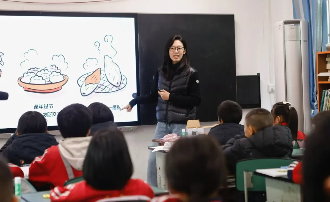 以美育心《冲呀!饼干人:王国》携手玩家助力乡村美育发展(图3) 以美育心《冲呀!饼干人:王国》携手玩家助力乡村美育发展(图3)